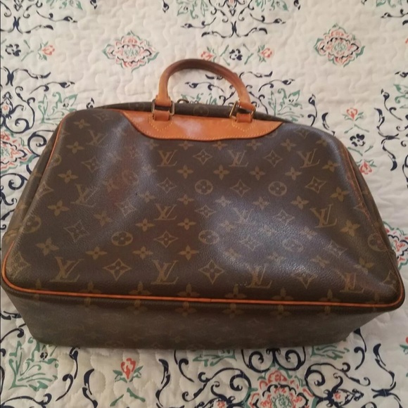 Traded Louis Vuitton Dueville - Picture 2 of 8